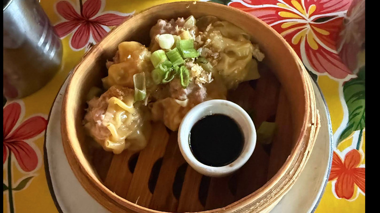 Kanom Jeeb (﻿pork dumplings) at Glai Baan