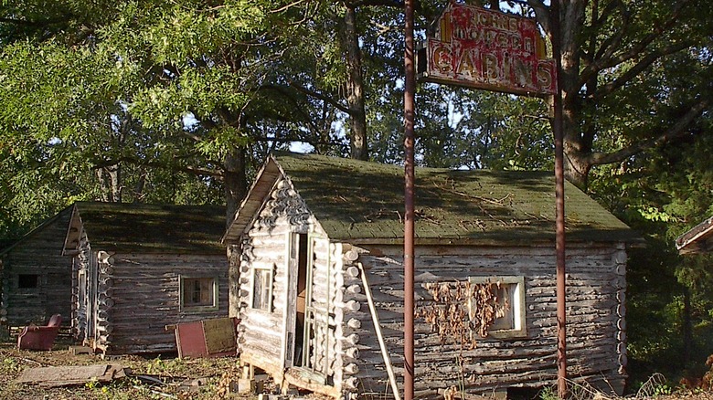 John's Modern Cabins and sign in Doolittle, Missouri