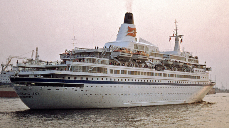 Royal Viking Sky 1973 in Hamburg
