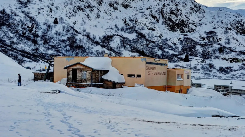 An abandoned building at Super Saint-Bernard, Switzerland