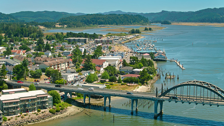 Bridge crosses Siuslaw River in Florence, Oregon