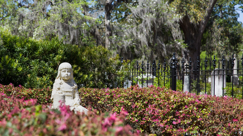 Little Gracie statue in the Bonaventure Cemetery in Savannah, Georgia