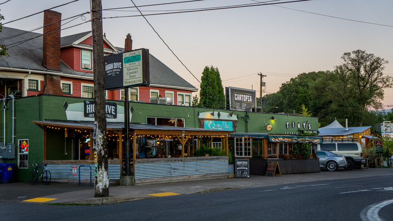 exterior of the high dive and cartopia in portland's central eastside
