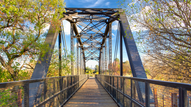 Iron Horse Trailhead in Santa Clarita, California
