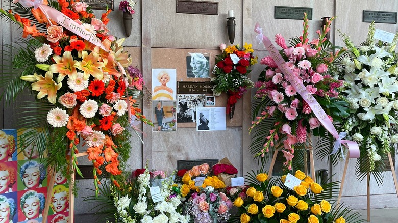 Marilyn Monroe's crypt covered in flowers