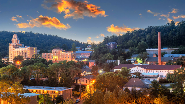 A sunset and city view of Hot Springs Arkansas