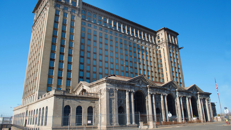 Michigan Central Station, Detroit in 2018 before it was renovated