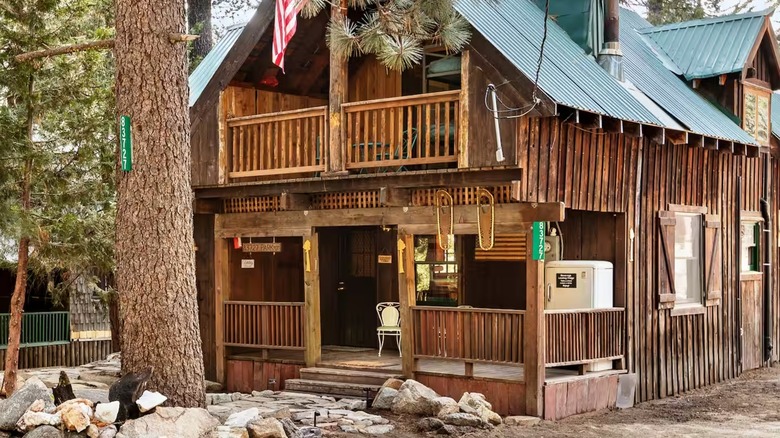 A historic cabin in Wilsonia, California, inside Kings Canyon National Park