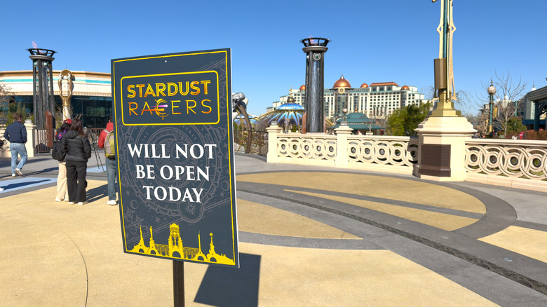 Sign indicating Stardust Racers ride closure at Universal Epic Universe in Orlando