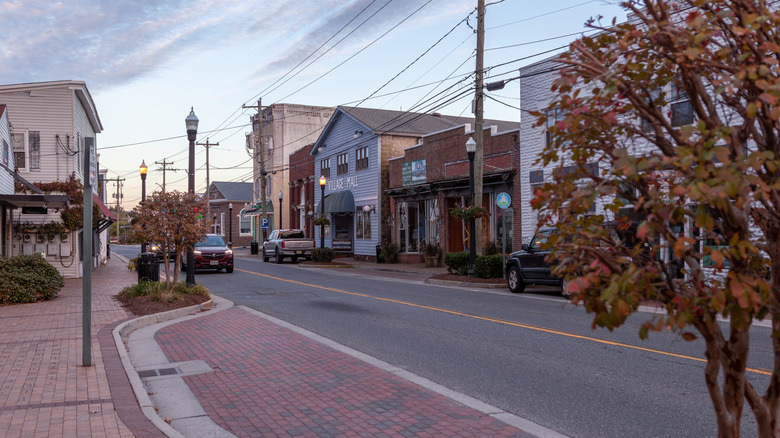 The main thoroughfare of Chincoteague, Virginia