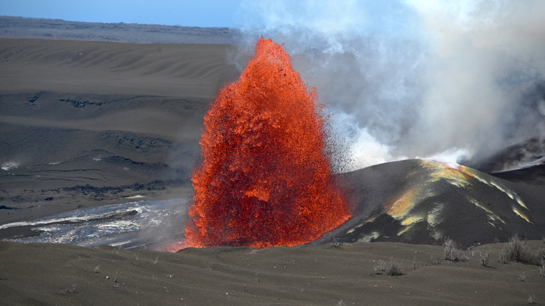 An eruption at Kilauea Volcano with a lava fountain of about 500 feet high.