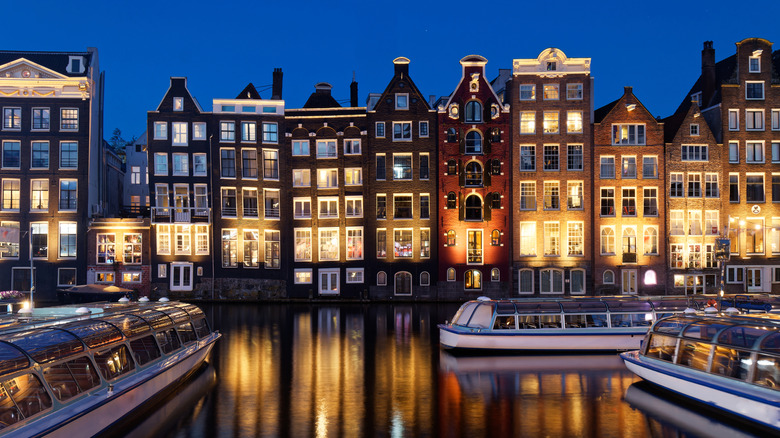 Amsetrdam town houses next to canal