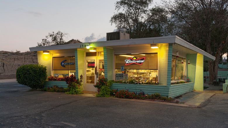 Emma Jean's Holland Burger Cafe green facade Victorville