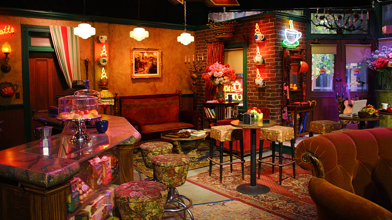 "Friends" set in Warner Brothers