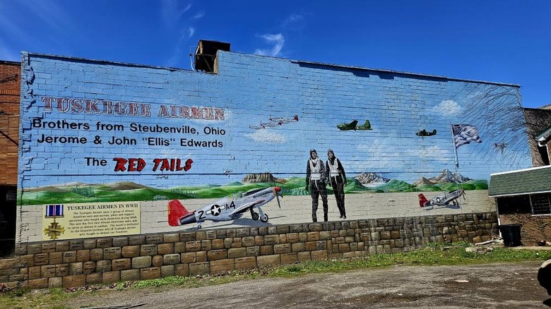 Tuskegee Airmen mural in Steubenville