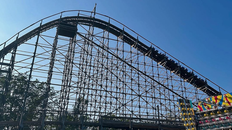 The Silver Comet roller coaster at Niagara Amusement Park & Splash World