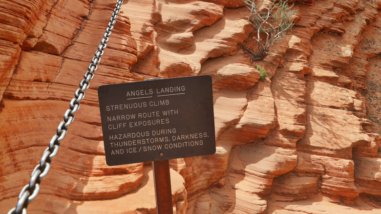 Warning sign at Angels Landing in Zion National Park