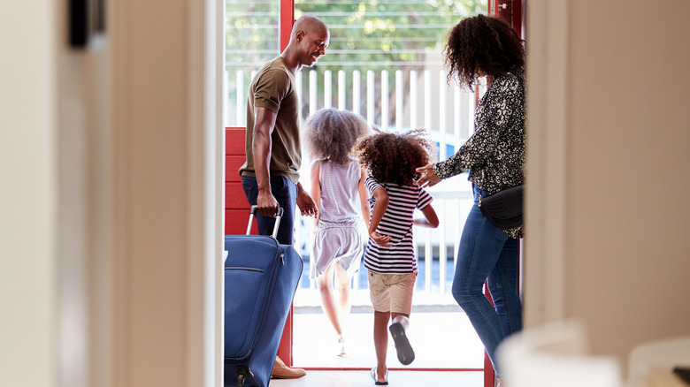 Family leaving for vacation