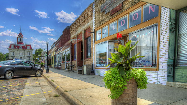 Restaurants and storefronts in Cottonwood Falls, Kansas