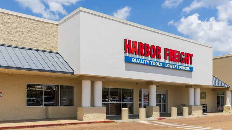 Harbor Freight Tool Store in Ridgeland, Missouri