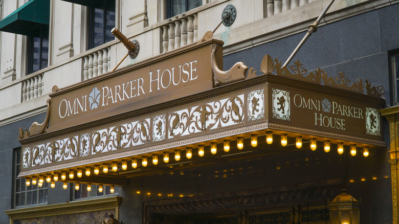The front entrance to the Omni Parker Hotel in Boston