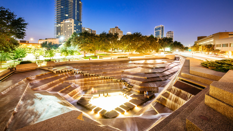 Fort Worth Water Gardens, Texas