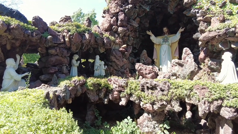 Religious figurines within a grotto at Rudolph Grotto Gardens, Wisconsin