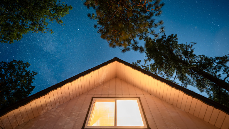 An A-frame cabin near Yosemite National Park