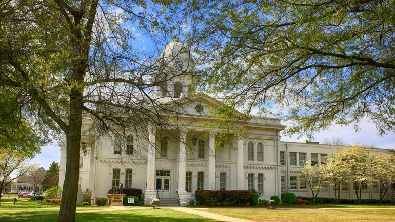 Tuscumbia's Colbert County Courthouse