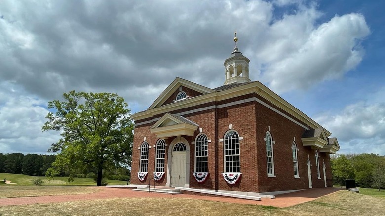 Independence Hall West Wing on cloudy day