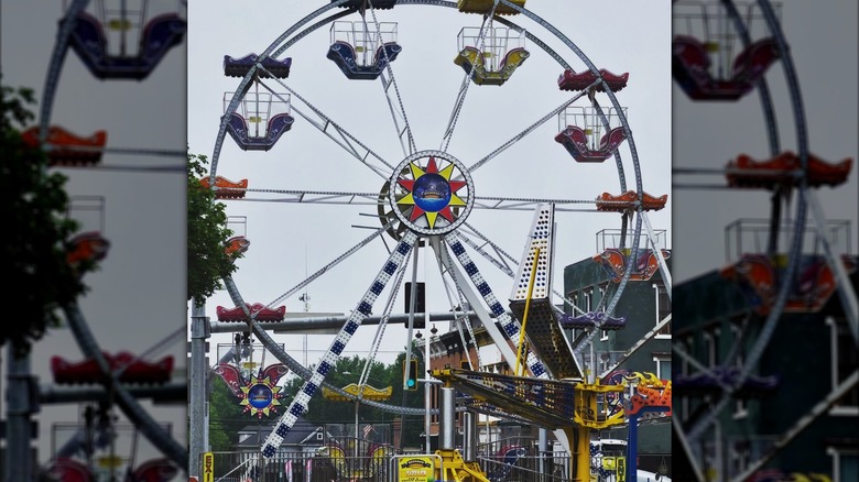 Ferris wheel at Chain O' Lakes Festival