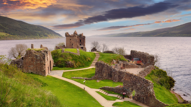 Sunset over Urquhart Castle and Loch Ness in Drumnadrochit, Scotland