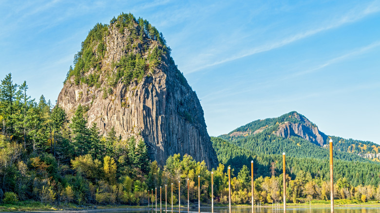 beacon rock mountain volcanic plug