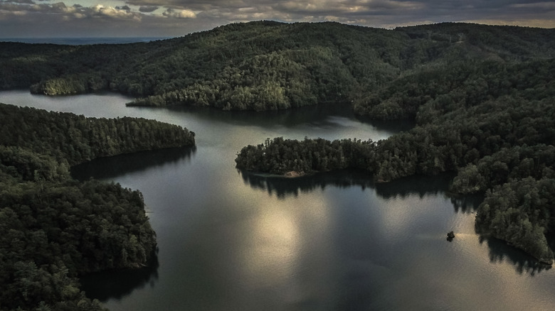The beautiful Lake Jocassee in South Carolina.