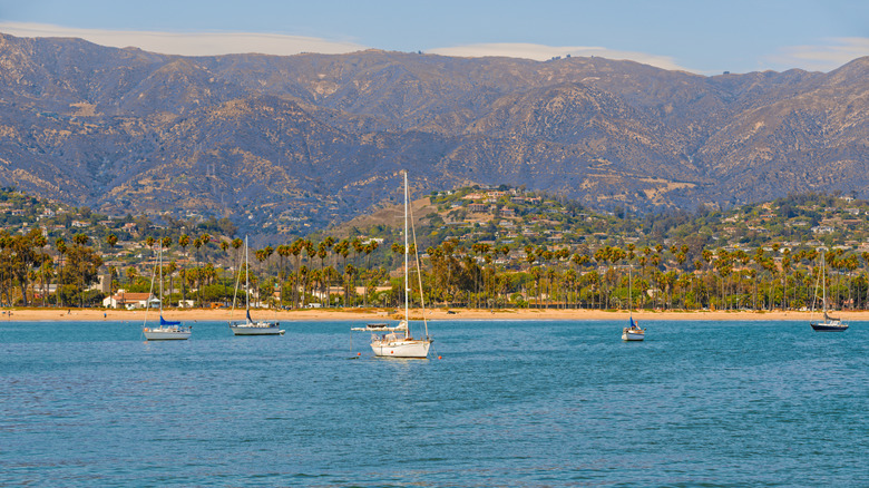 Beach and mountains from Santa Barbara pier