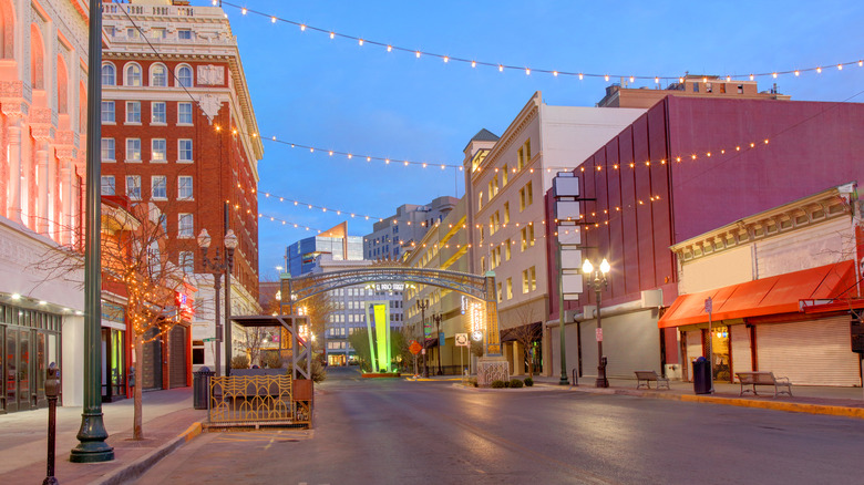 Evening descends on a street in El Paso, Texas