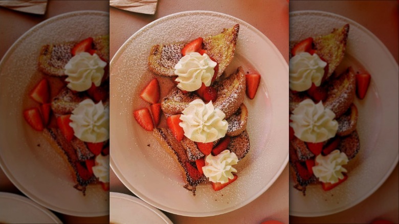 strawberry French toast from Uncle John's Pancake House