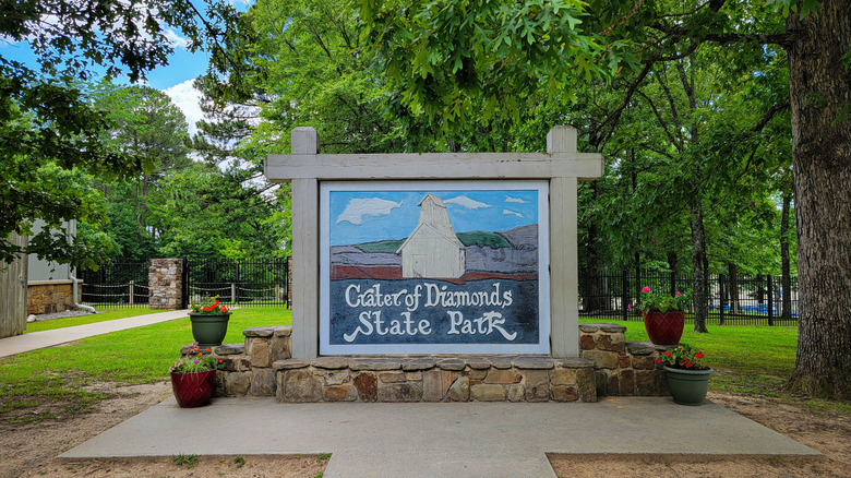 The entrance sign at Crater of Diamonds State Park