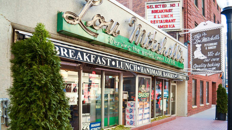 Exterior facade of Lou Mitchell's