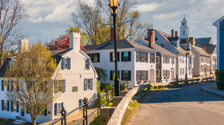 sunny day in historic area of plymouth massachuesettes