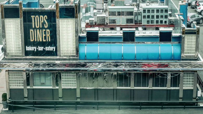 Exterior of Tops Diner