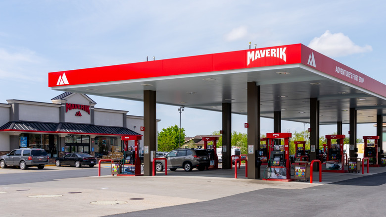 Exterior view of a Maverik filling station