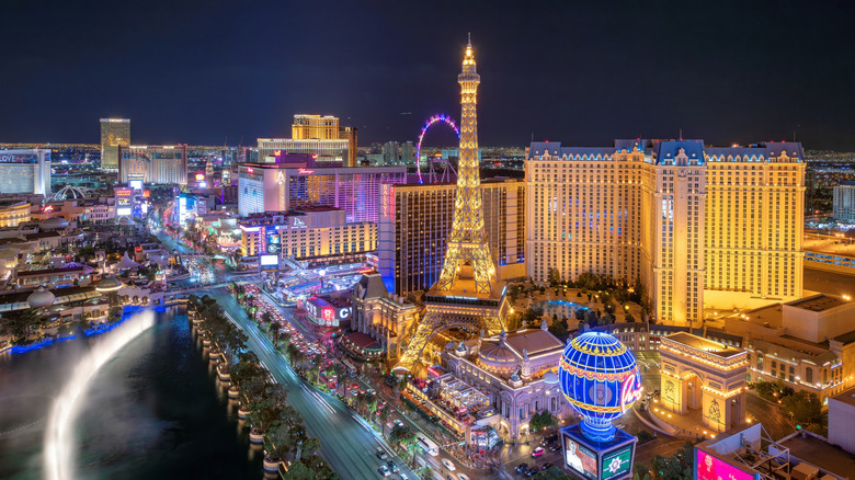 Night view of Las Vegas strip