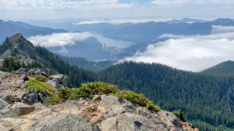 Scenic views abound from Kendall Lake above Keechelus Lake