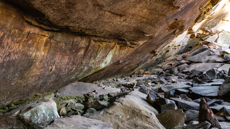 Rock shelter on trails at Shawnee National Forest
