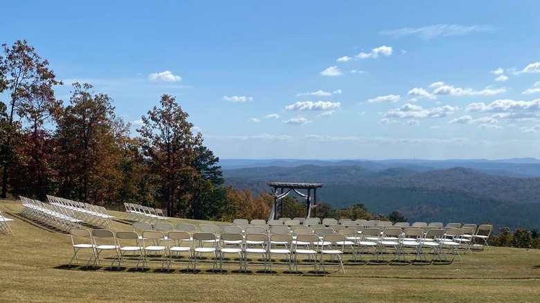 An outdoor wedding site overlooking a scenic vista in Springville, Alabama.