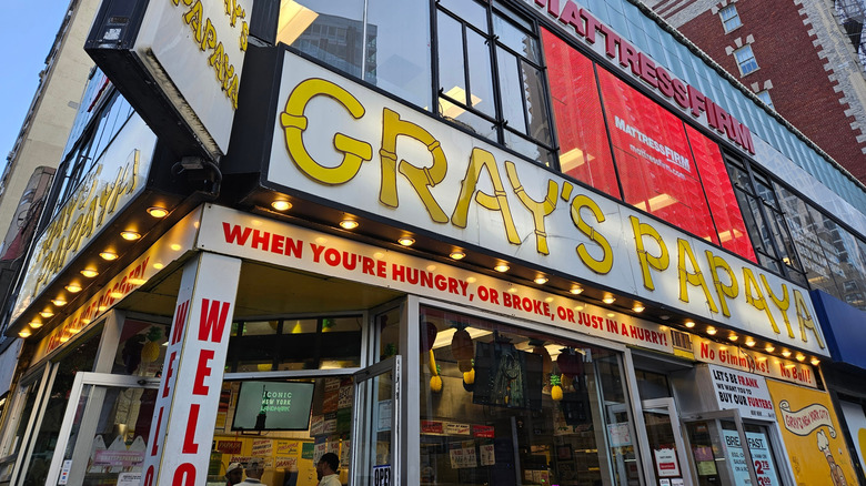 Exterior image of the facade of Gray's Papaya