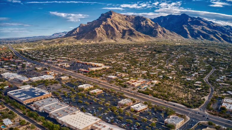 Overhead view of Oro Valley Arizona with mountains in the background