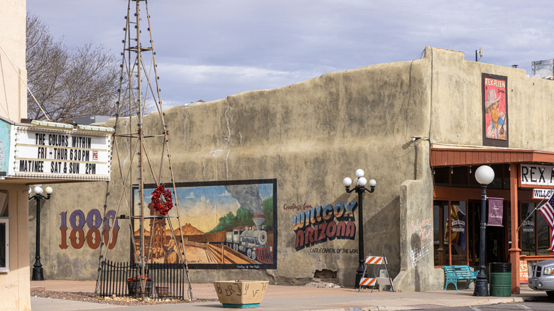 Adobe structure with a mural on the side of it in downtown Willcox Arizona