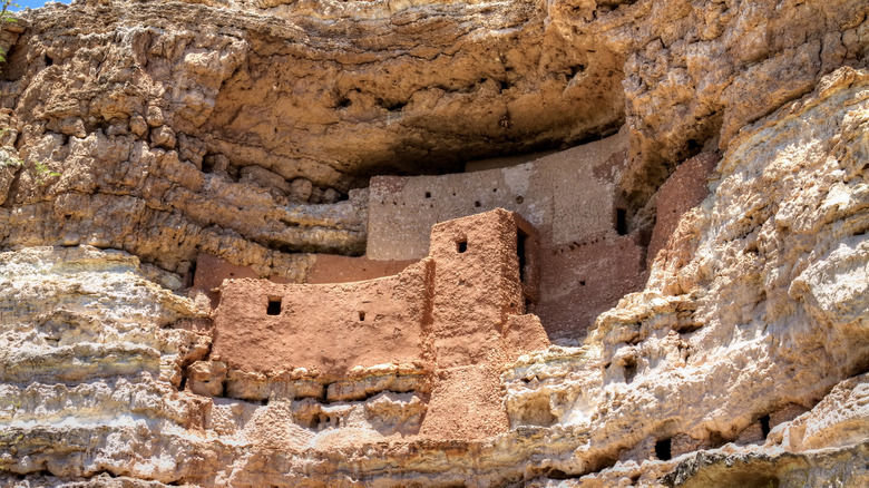Pueblo buildings at Montezuma Castle National Monument